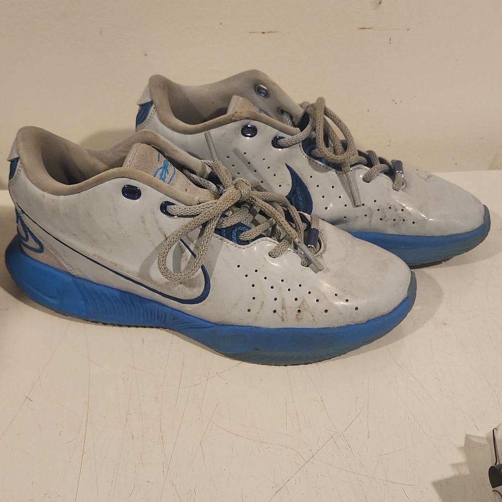 Nike Kids Sneakers White with Blue Accents